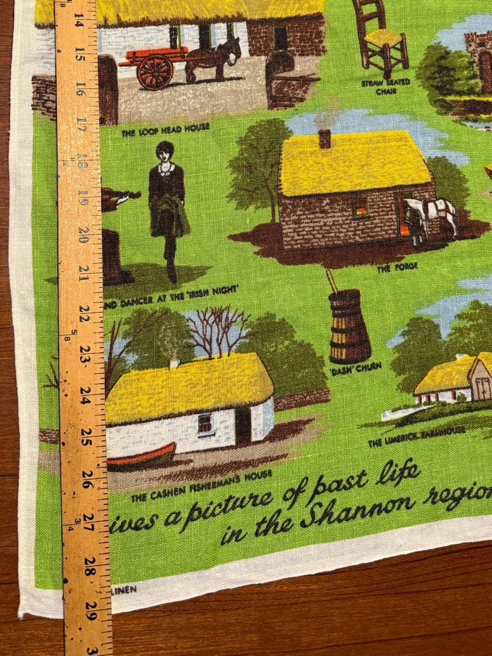 Vintage old Bunratty Folk Park Shannon Ireland Irish Linen souvenir tea towel